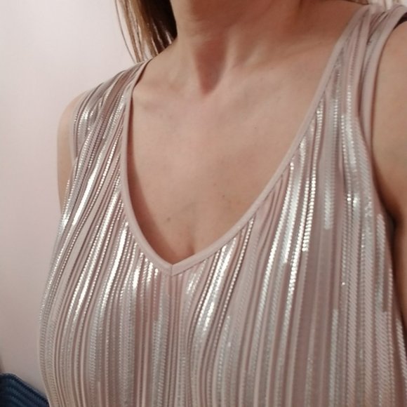 Jennifer Lopez sleeveless  top, size M - Picture 8 of 10